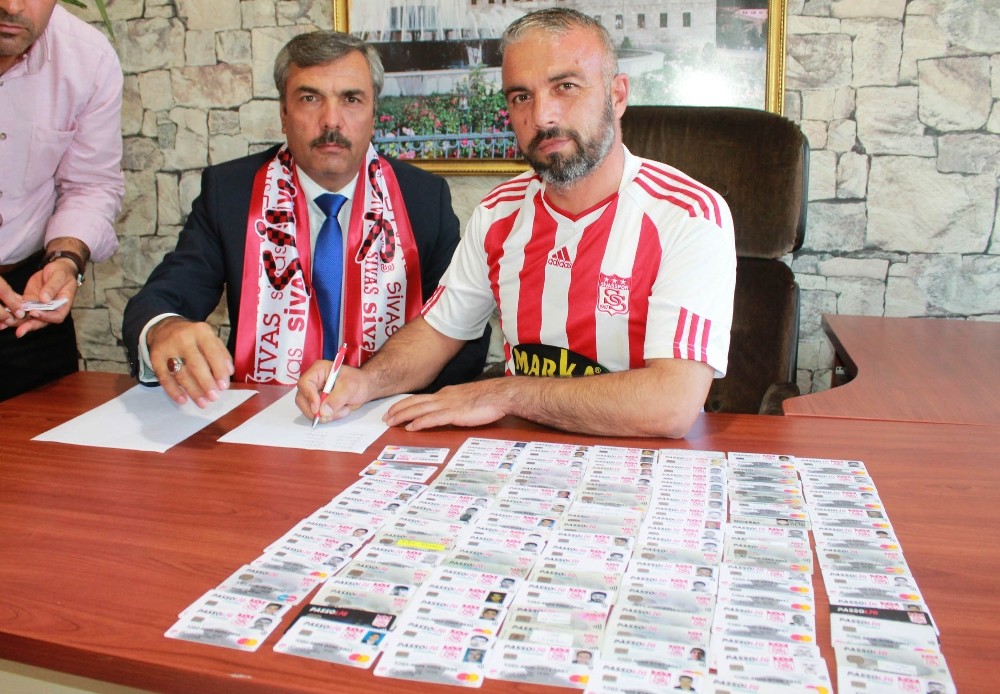 Muhtarlardan Sivasspor’a destek 