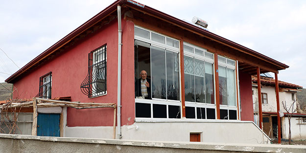 Muhtarlık karantina gelmeden köyü karantinaya aldı