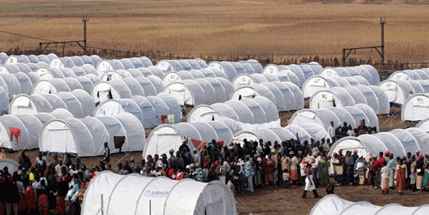 Mülteci kampı bomba ihbarı üzerine boşaltıldı