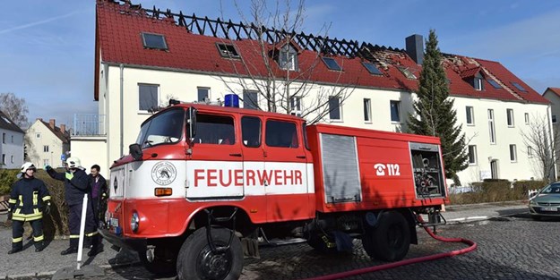 Mülteci yurdu olacak bina yandı!