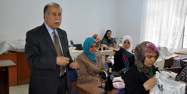 Mülteci kadınlar meslek sahibi oluyor