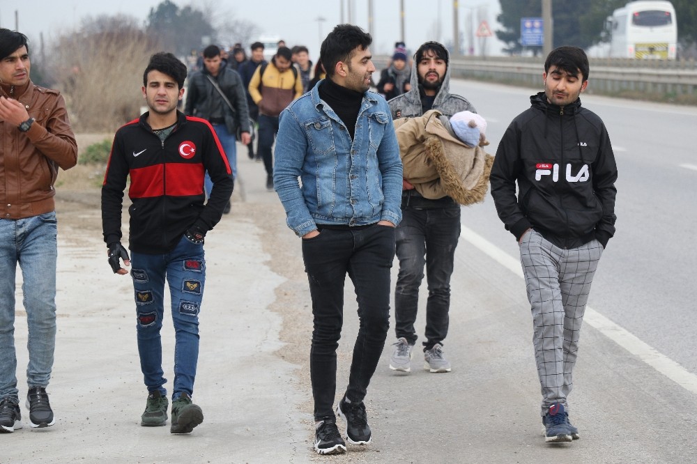 Mülteciler Kapıkule’ye yürüyor 