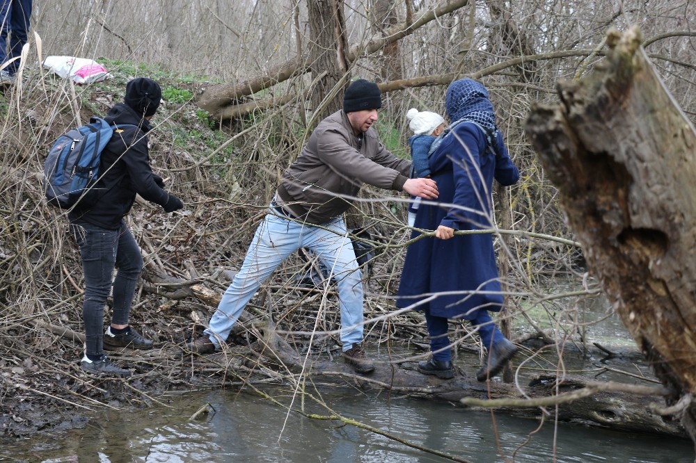 Mülteciler, Yunan sınırına dayandı 