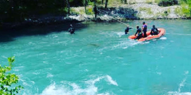 Munzur Çayı'nda kaybolan 3 kişinin arama çalışmaları devam ediyor