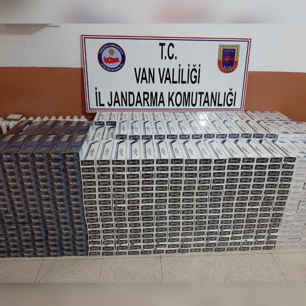 Muradiye 11 bin 780 paket kaçak sigara ele geçirildi 