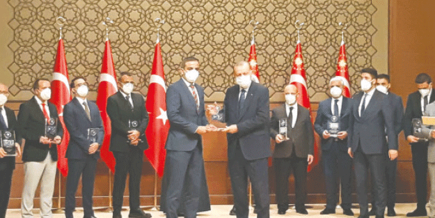 Murat Alan’a Yılın Araştırmacı Gazetecisi ödülü