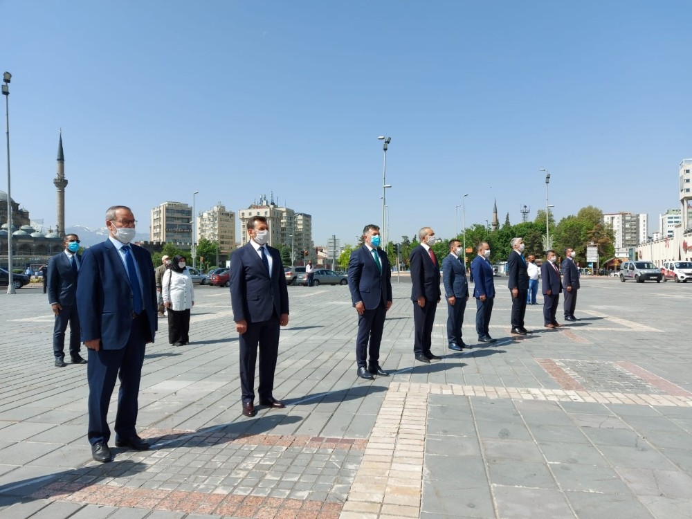 Murat Eskici: ”Gazi Mustafa Kemal Atatürk’ün izinden giden bir gençlik olduğunu hepimiz görüyoruz” 