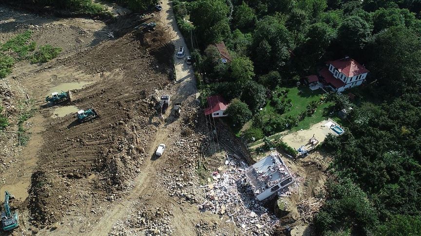 Murat Kurum: Düzce'den 475 bina selden etkilenmiş durumda