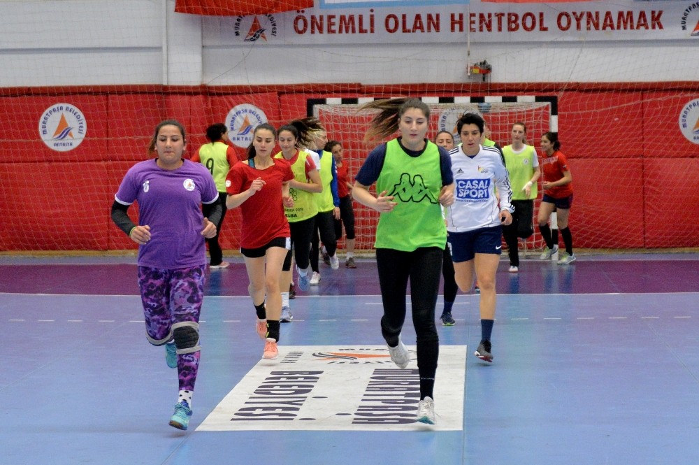 Muratpaşa Belediyespor şampiyonluk için sahaya çıkacak 