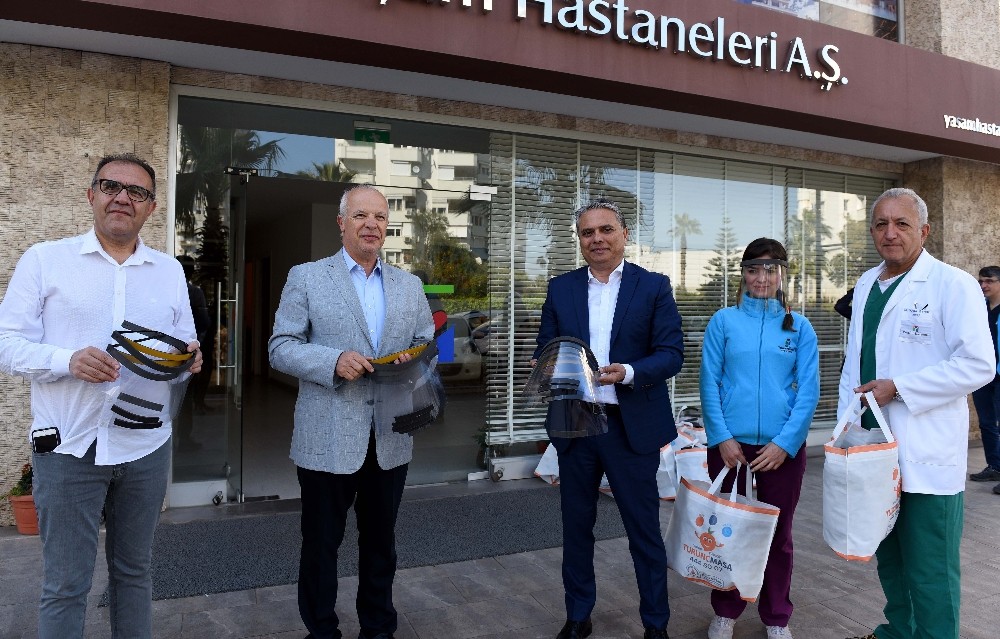 Muratpaşa seri üretime geçti siperlikli maske talebi 10 bini buldu 