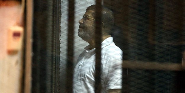 Mursi cezaevinde zehirlenmekten endişeli