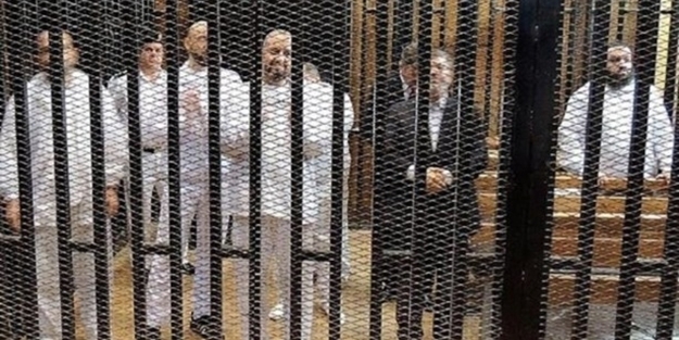 Mursi’den mahkemeye rest