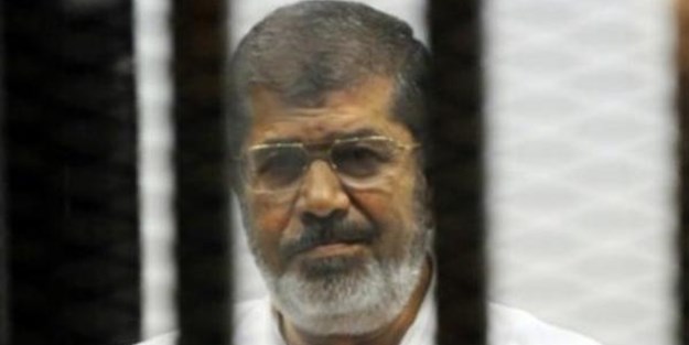 Mursi'nin davası yarına ertelendi