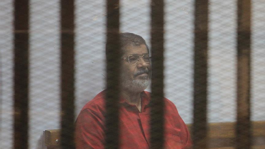 Mursi'nin duruşması ertelendi