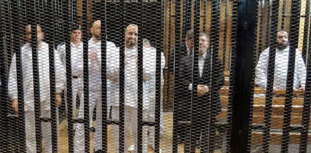 Mursi’nin mahkemesi ertelendi