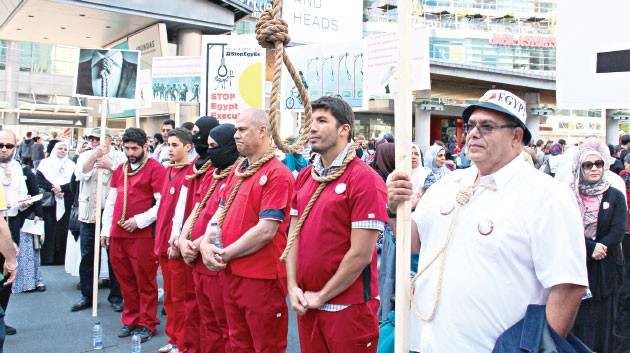 Mursi’nin yanındayız