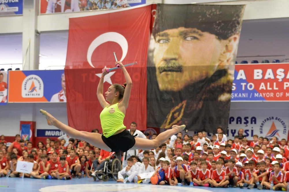 Murtpaşa’da geleceğin altın madalyalı sporcuları yetişiyor 