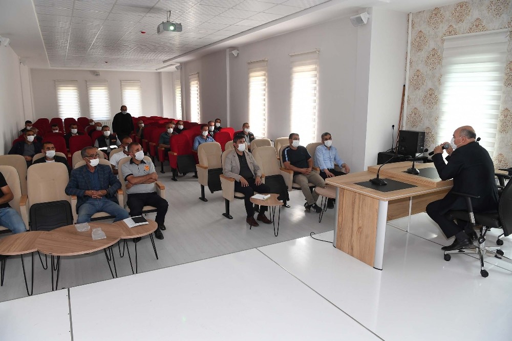 Muş Belediyesi itfaiye personellerine eğitim 