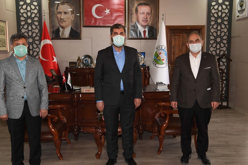 Muş Belediyesi personellerinden ‘Biz Bize Yeteriz Türkiyem’ kampanyasına destek 