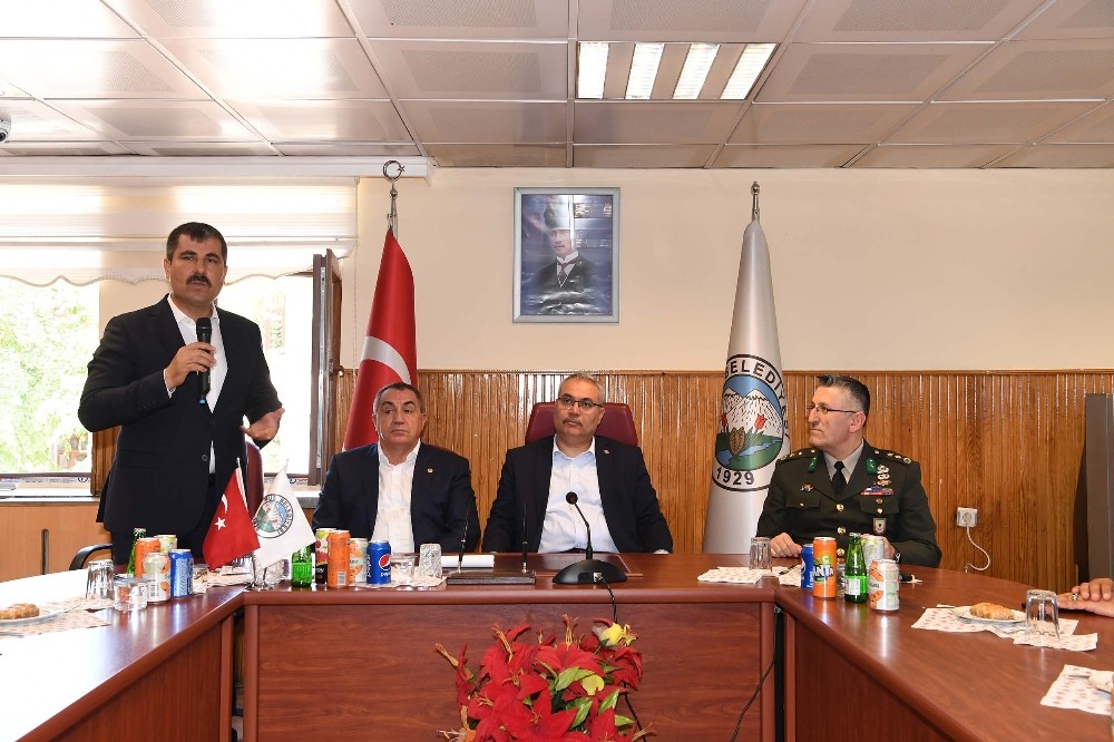 Muş Belediyesi’nde personel bayramlaşması 