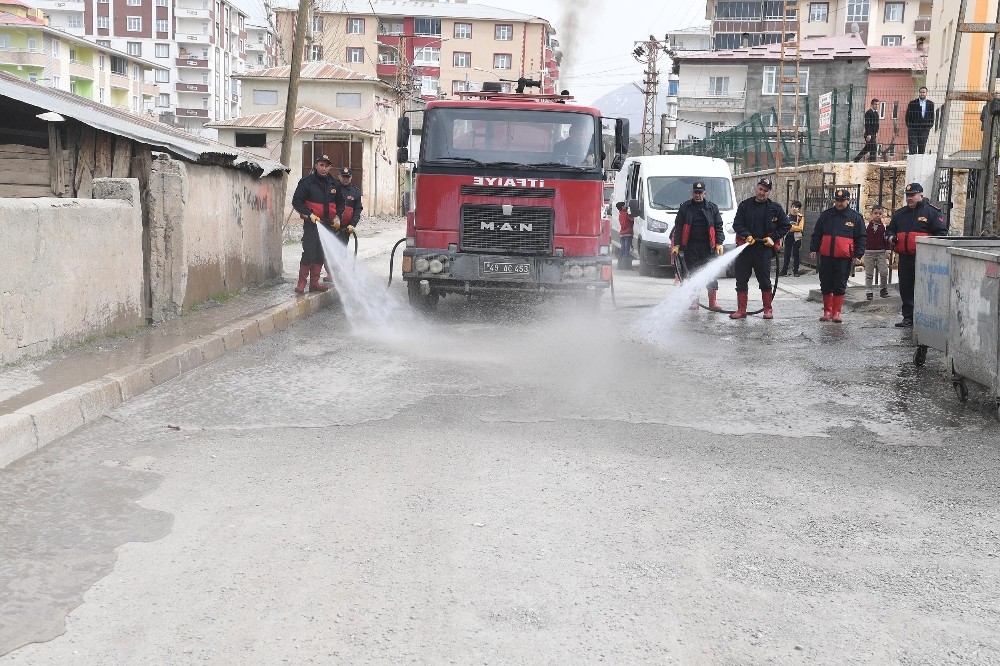 Muş Belediyesinden bahar temizliği 