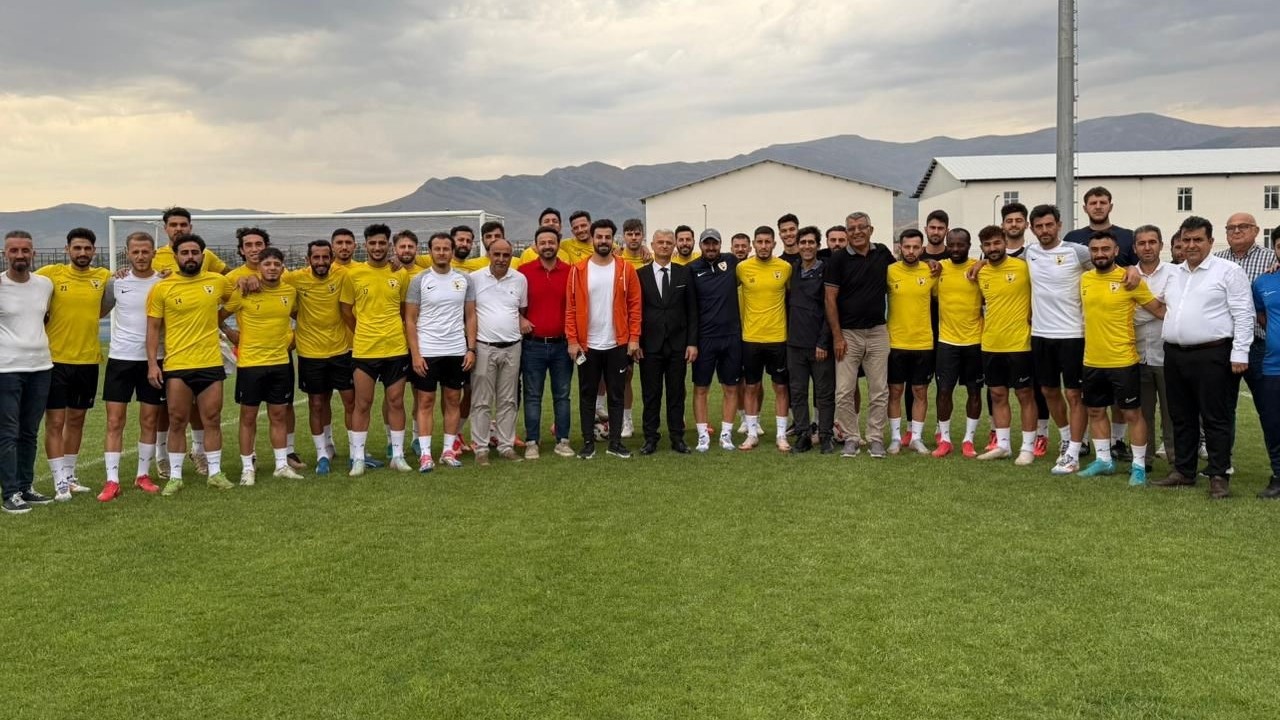 Muş Gençlik ve Spor İl Müdürü Yusuf Kılıç’tan Muşspor’a Moral Ziyareti