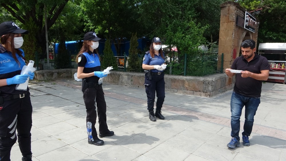 Muş polisinden maske denetimi 