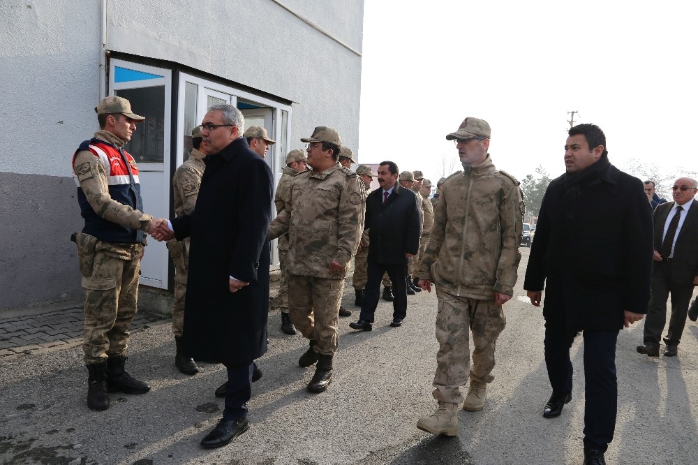 Muş Valisi Doç. Dr. Gündüzöz, Varto’da incelemelerde bulundu 