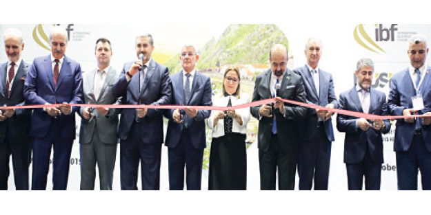 MÜSİAD, dünyanın dört bir yanından bin işadamını Bosna Hersek’te buluşturdu