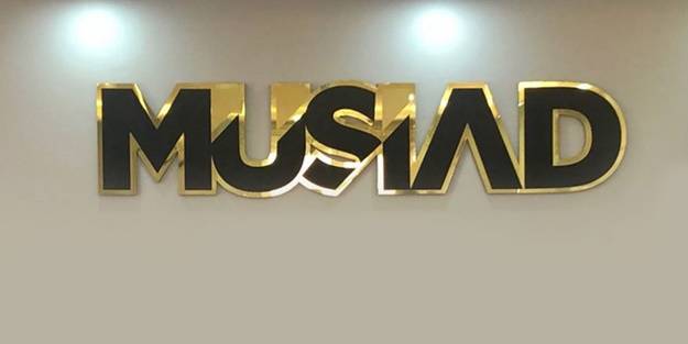 MÜSİAD’da bayrak değişimi