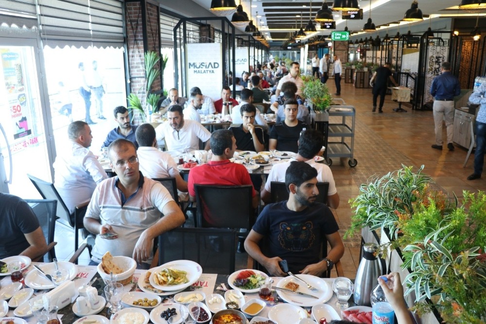 MÜSİAD’da geleneksel bayramlaşma programı 