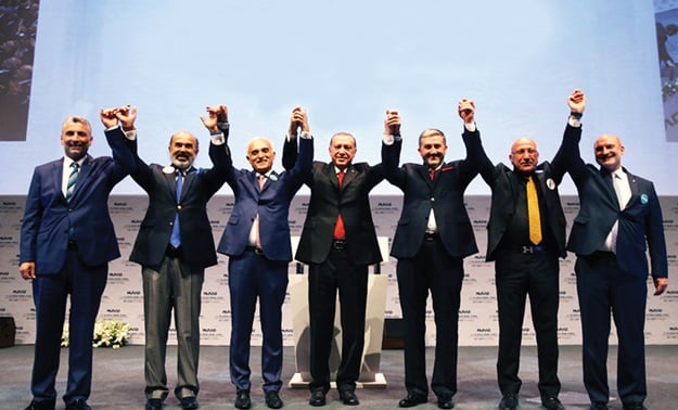 MÜSİAD’da kimler geldi kimler geçti