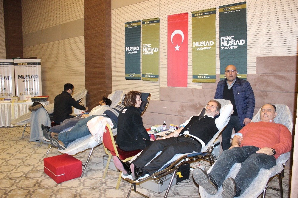 MÜSİAD’dan kan bağış kampanyasına destek 