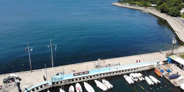 Müsilaj temizliğinde son durum! Caddebostan sahili böyle görüntülendi