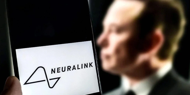 Musk'ın beyin çipi şirketine virüs davası!