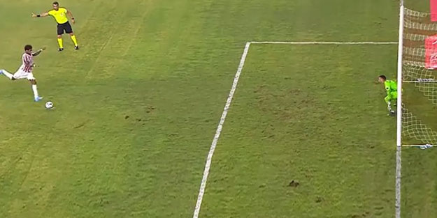 Muslera Galatasaray'ı sırtlıyor