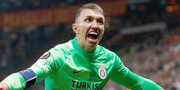 Muslera için bomba iddia!