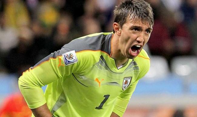 Muslera yine gecikecek