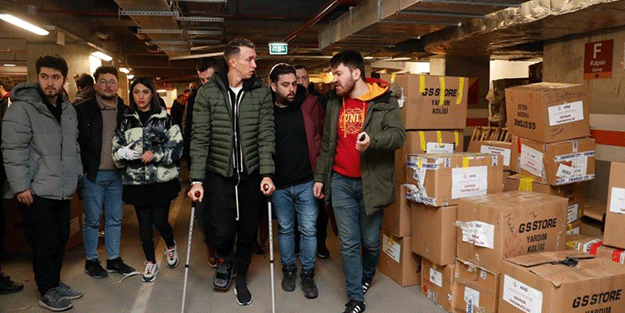 Muslera'dan yardım çalışmalarına destek