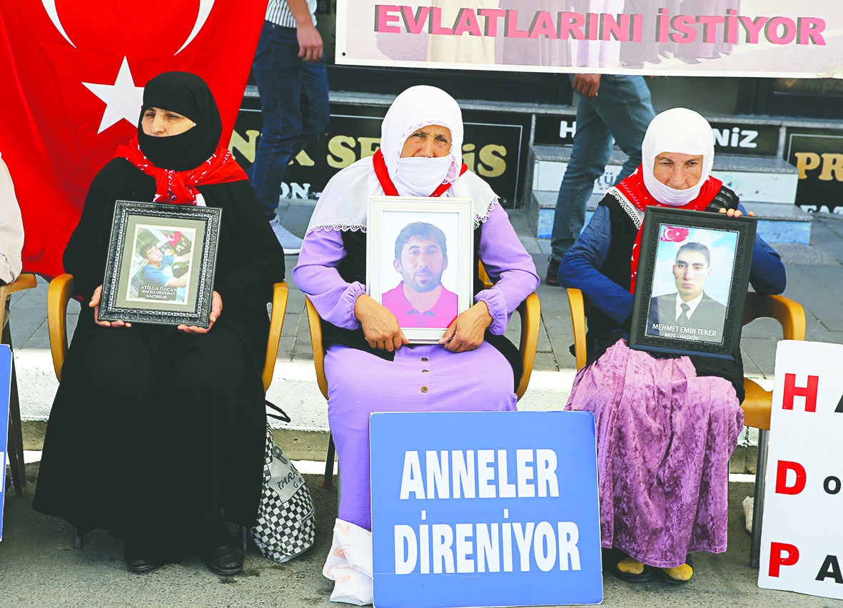 Muşlu annelerin evlat nöbeti devam ediyor