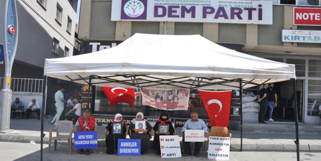 Muşlu annelerin evlat nöbeti sürüyor