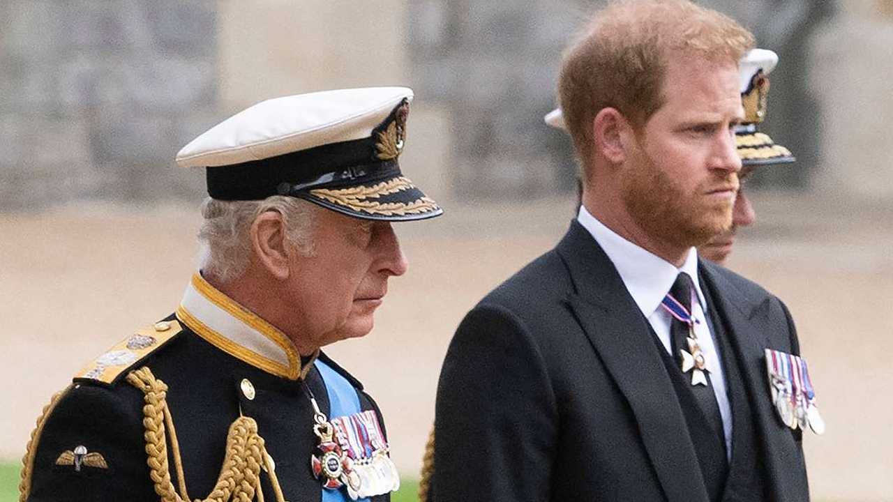 Müslüman katili Prens Harry tacizle suçlanıyor!