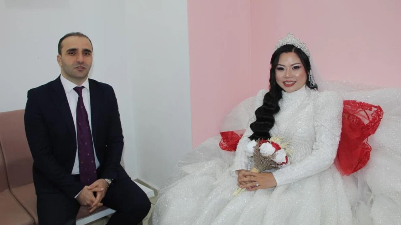 Müslüman oldu ve Hilal ismini aldı! Batman'a Avustralyalı gelin