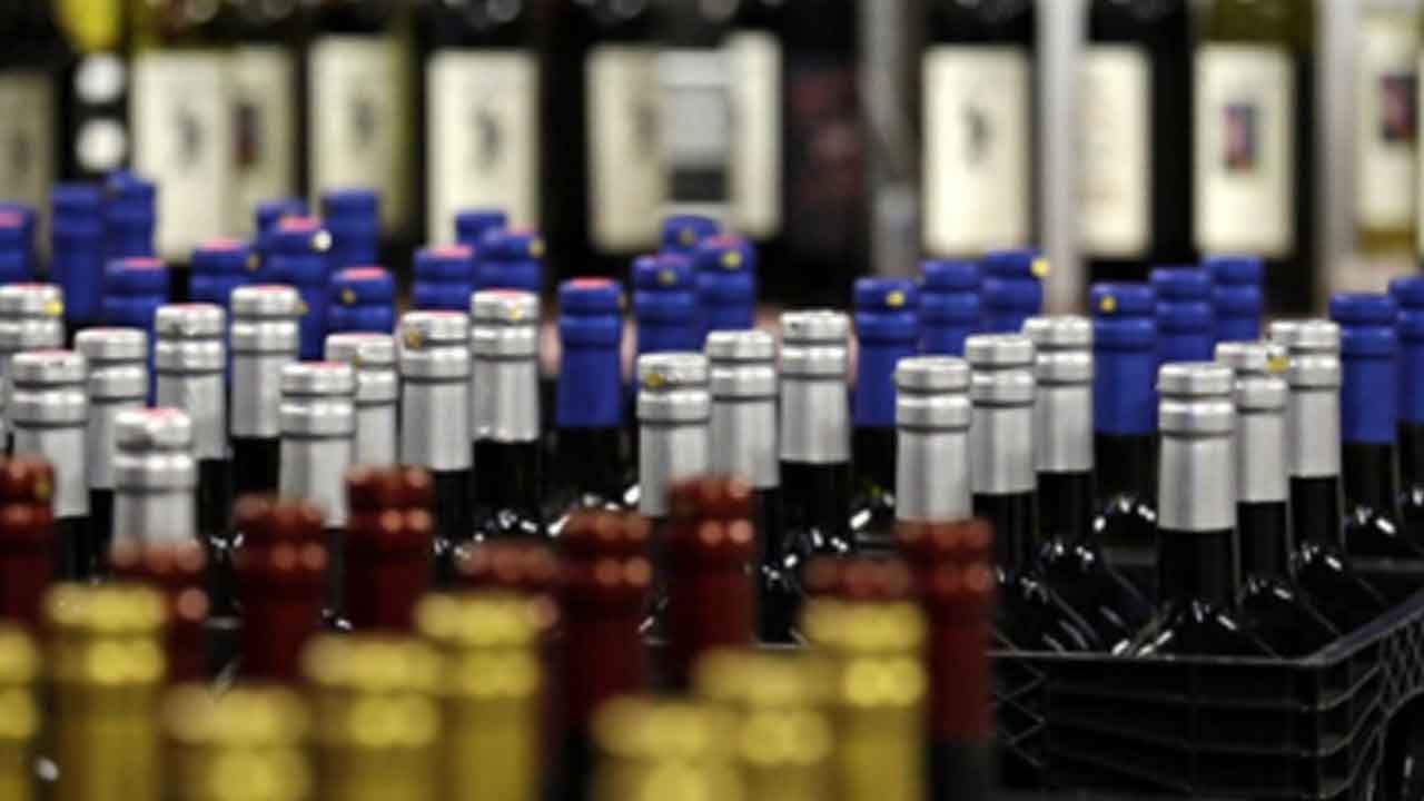 Müslüman ülkede sahte içki rezaleti! Ölenler, bayılanlar, görme yetisini kaybedenler... Resmen felaket