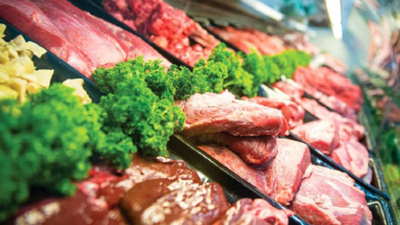 Müslümanlara helal domuz yedirmişler!