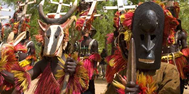 Müslümanlara saldıran kabileye cevap! Ölüler var