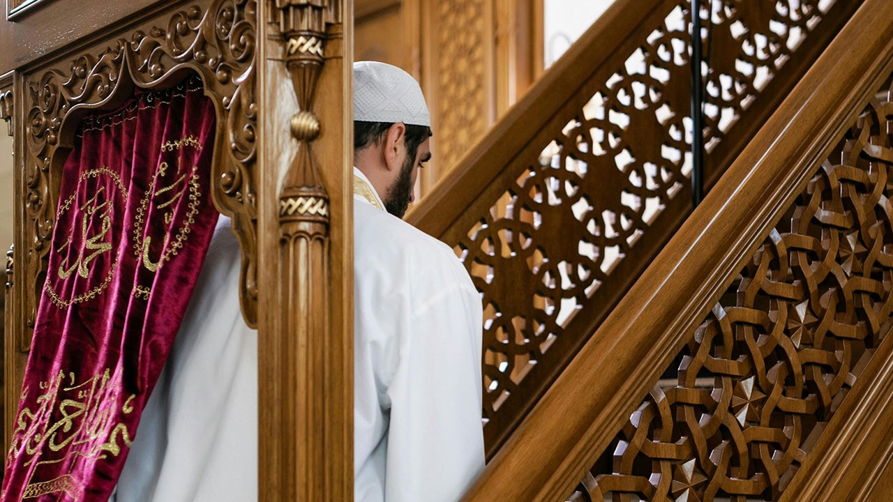 Müslümanların dini özgürlüğü yok mu? Avrupa İslam’ı (!) için imamlara kısıtlama