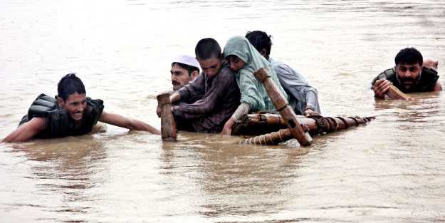 Muson yağmurları Pakistan'da sele neden oldu
