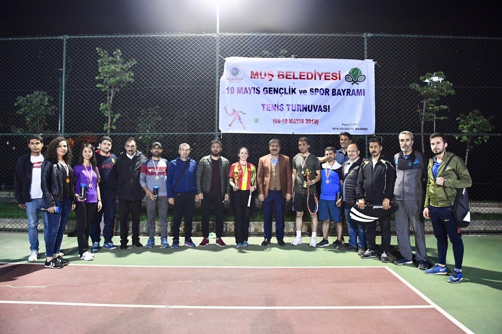 Muş’ta 19 Mayıs Tenis Turnuvası 