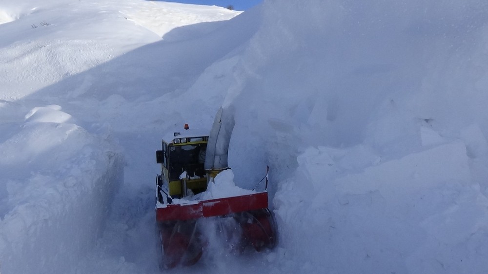 Muş’ta 88 köy yolu ulaşıma açıldı 